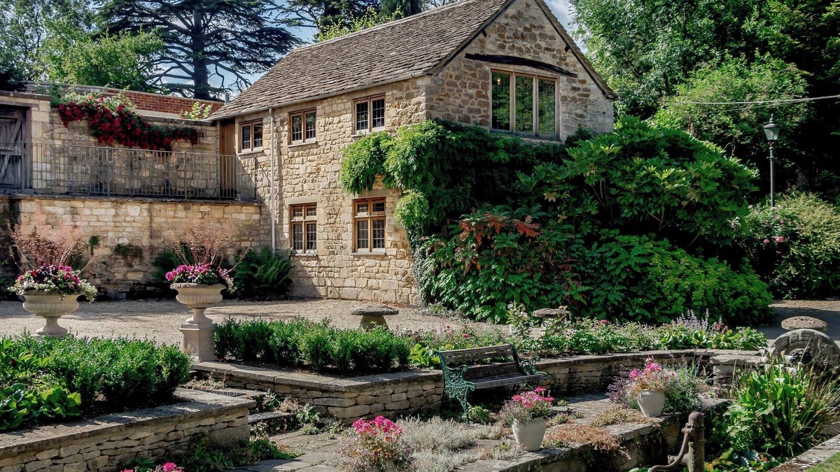 Dursley Cottage | 2 bedroom accommodation in Uley, near Dursley