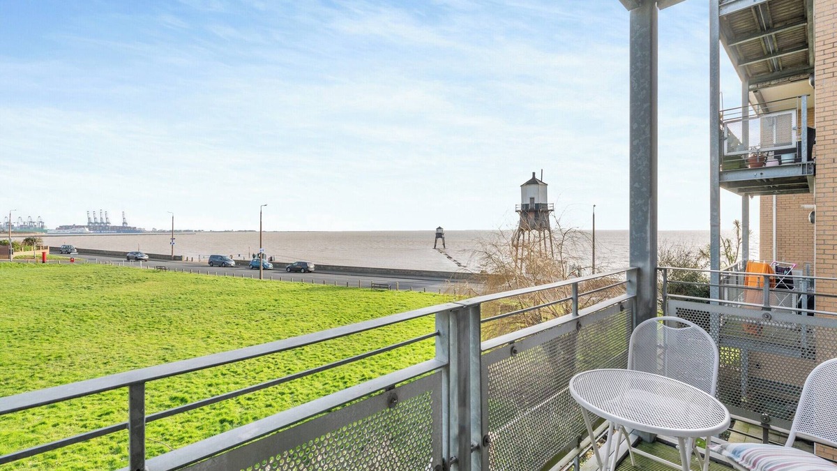Dovercourt Cottage | 2 bedroom accommodation in Dovercourt, near Harwich