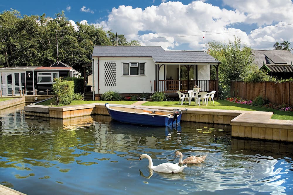 Irstead Cottage | 2 bedroom accommodation in Wroxham, Norfolk Broads