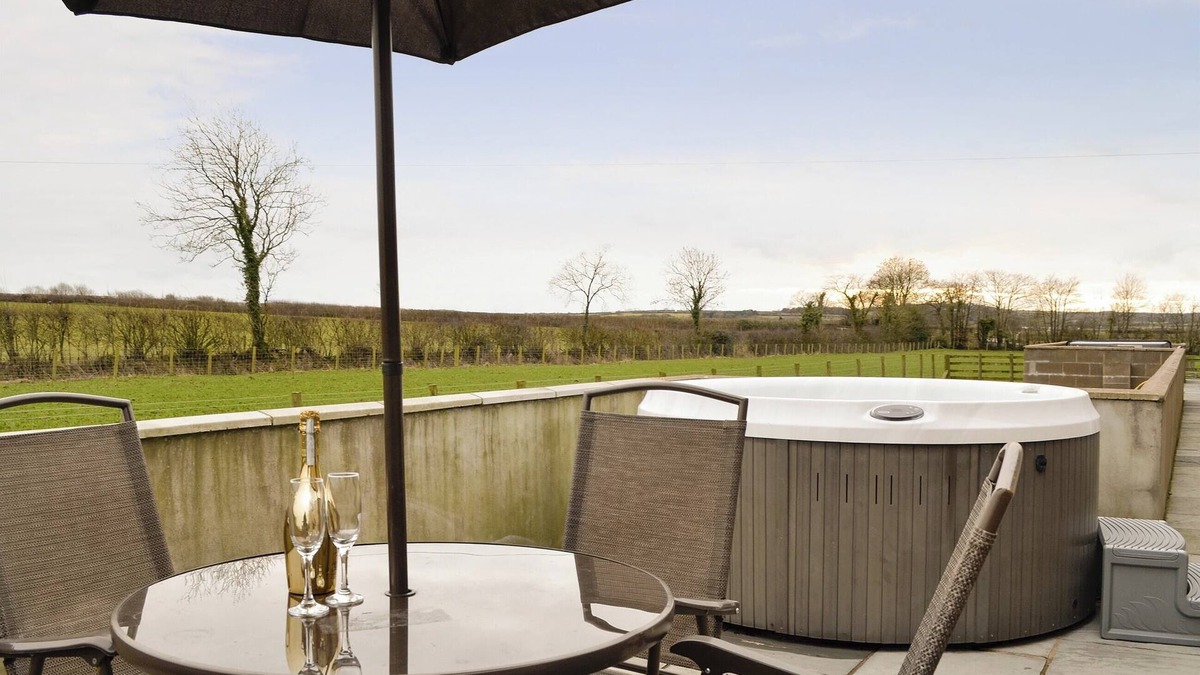 Maryport Cottage | 2 bedroom accommodation in Dearham, near Maryport