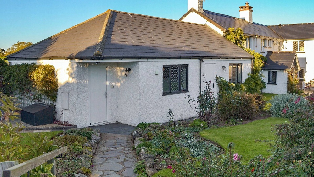 Withycombe Cottage | 2 bedroom accommodation in Bilbrook, near Minehead
