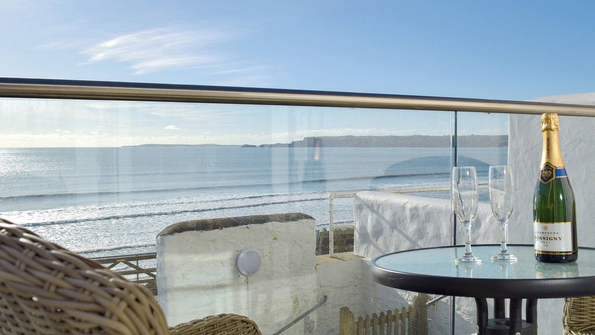 Amroth Cottage | 2 bedroom accommodation in Amroth, near Saundersfoot