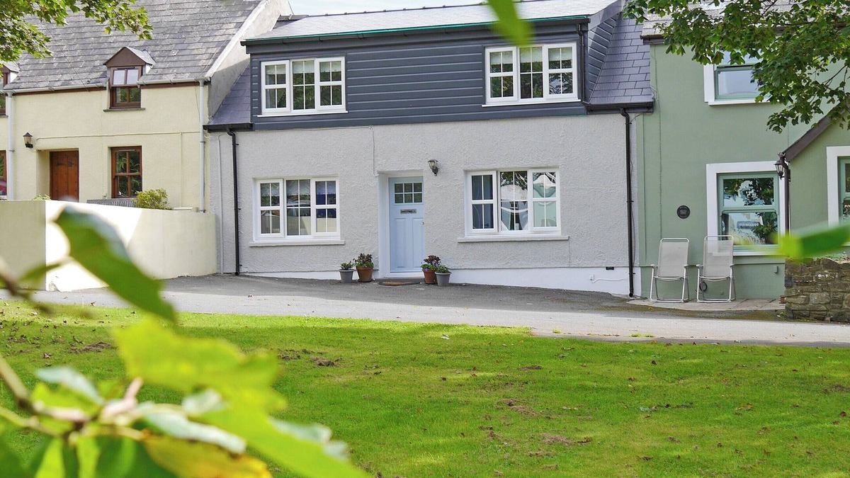 Neyland Cottage | 2 bedroom accommodation in Neyland