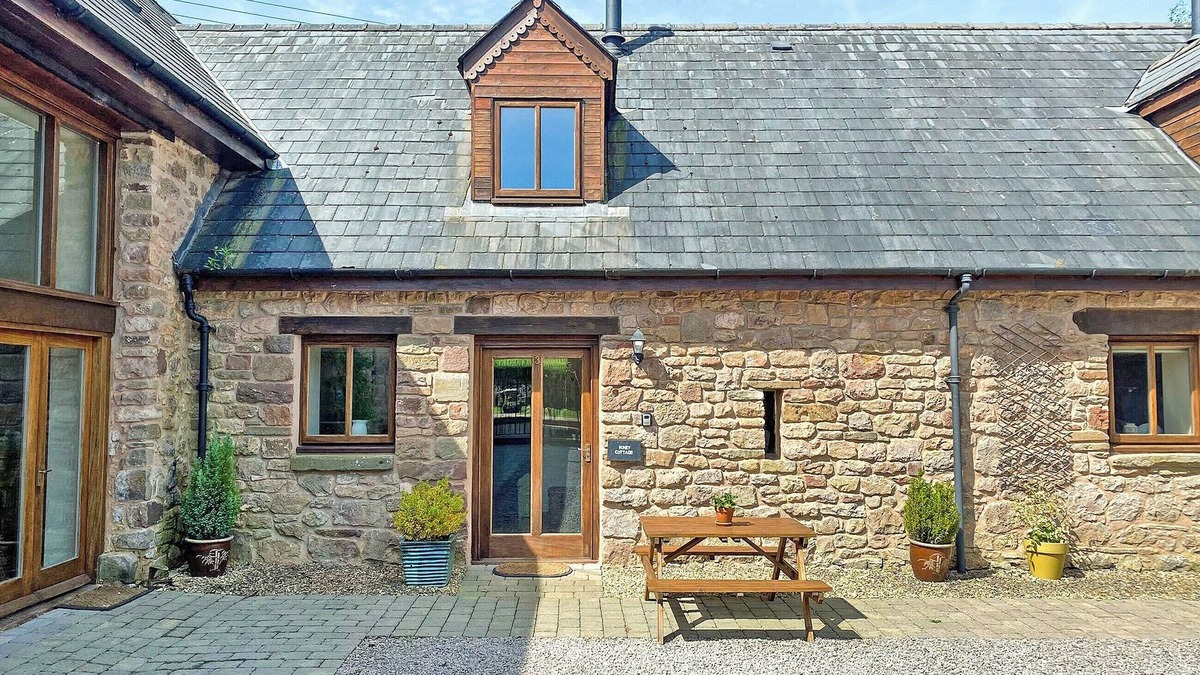 Redbrook Cottage | 2 bedroom accommodation in Newland, near Coleford
