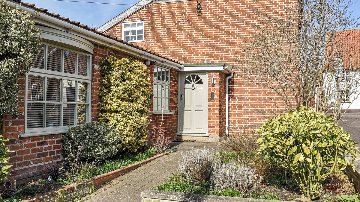 Saxmundham Cottage | 2 bedroom accommodation in Rendham