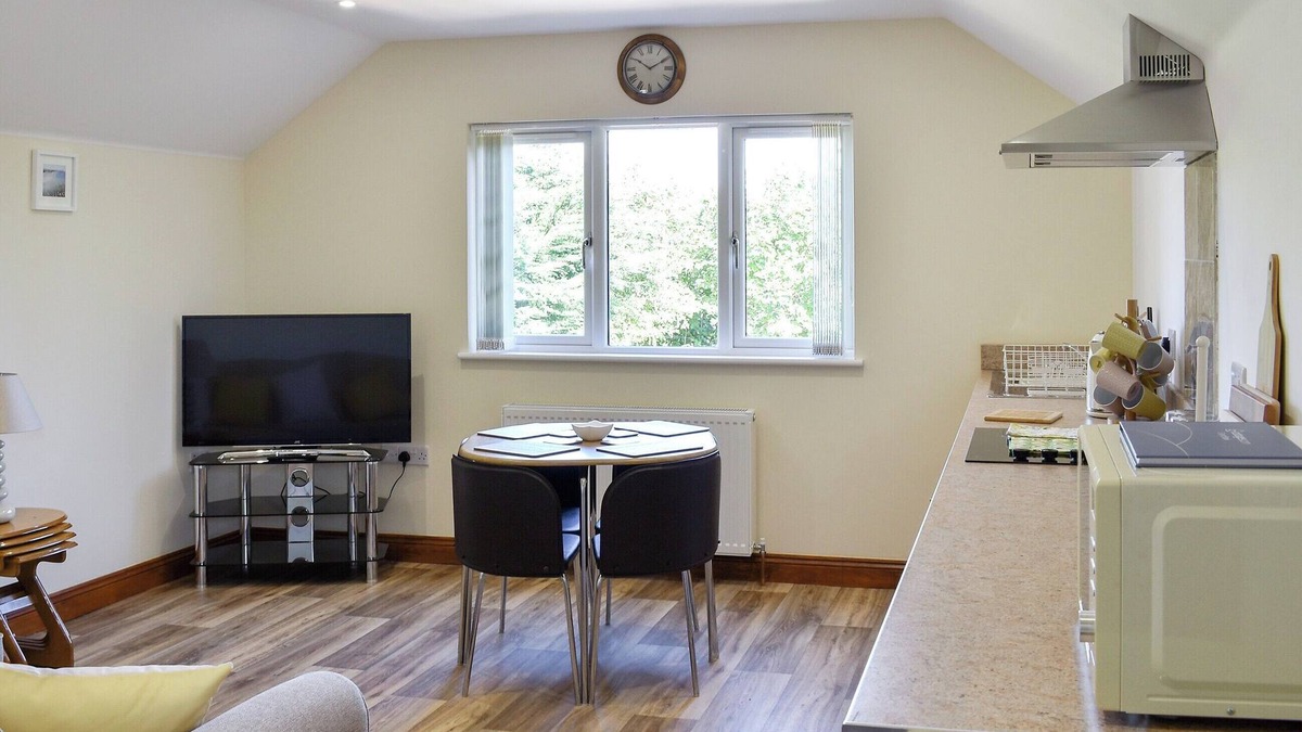 Apse Heath Cottage | 2 bedroom accommodation in Sandown