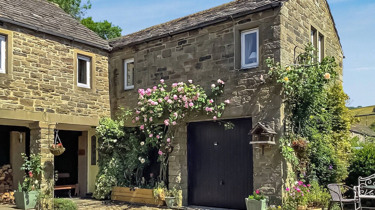 Burnsall Cottage | 2 bedroom accommodation in Burnsall, near Skipton
