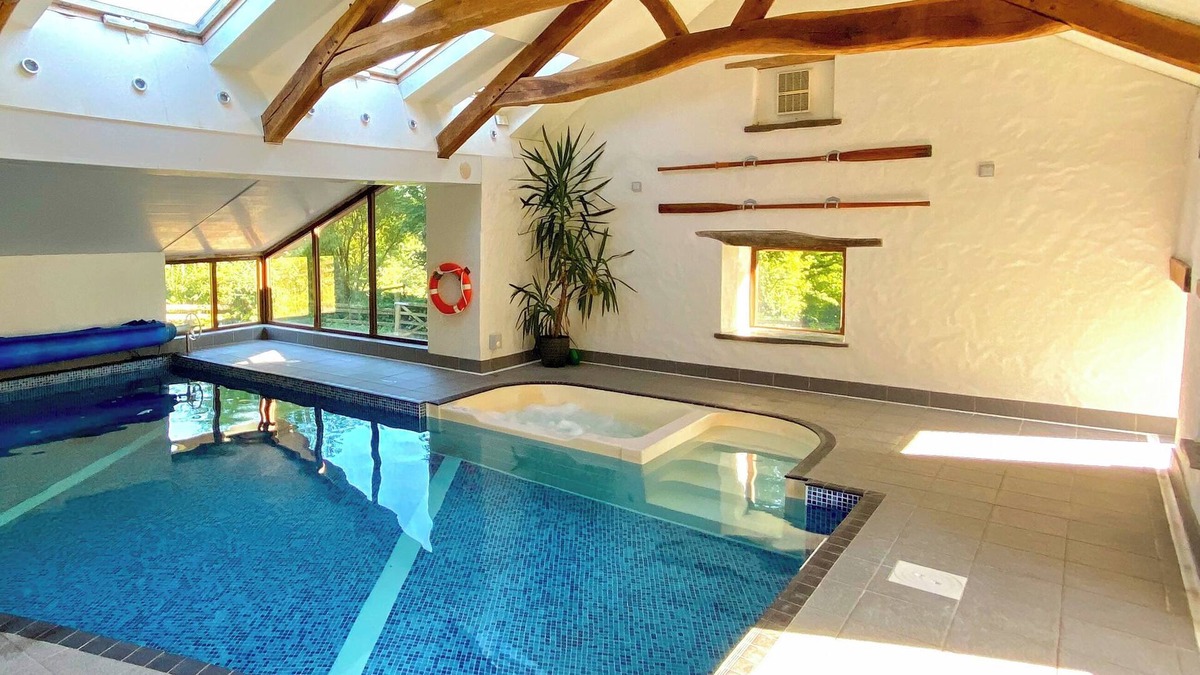 Whitland Cottage | 2 bedroom accommodation in Llanglydwen, near Narberth