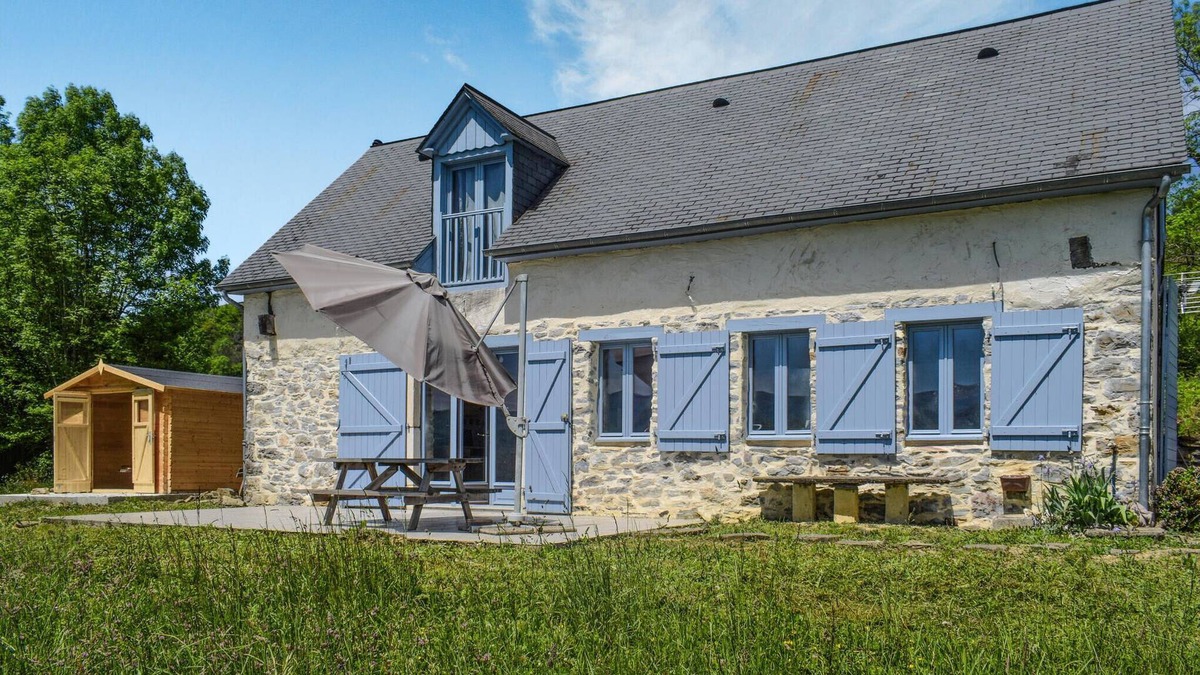 Aramits House | 2 bedroom accommodation in Aramits