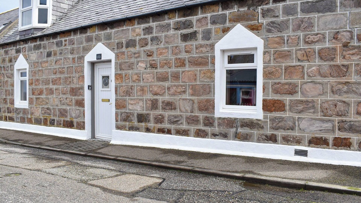Buckie Cottage | 2 bedroom accommodation in Portknockie, near Buckie
