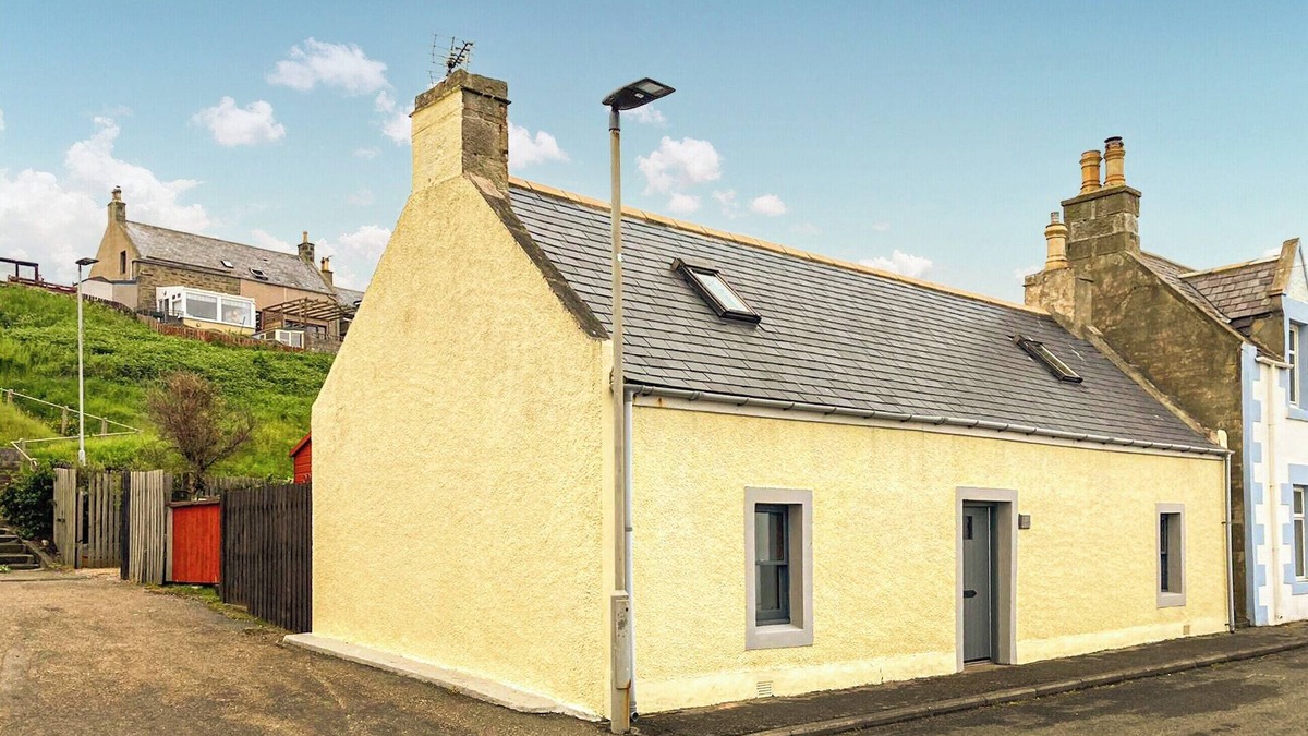 Buckie Cottage | 2 bedroom accommodation in Buckie