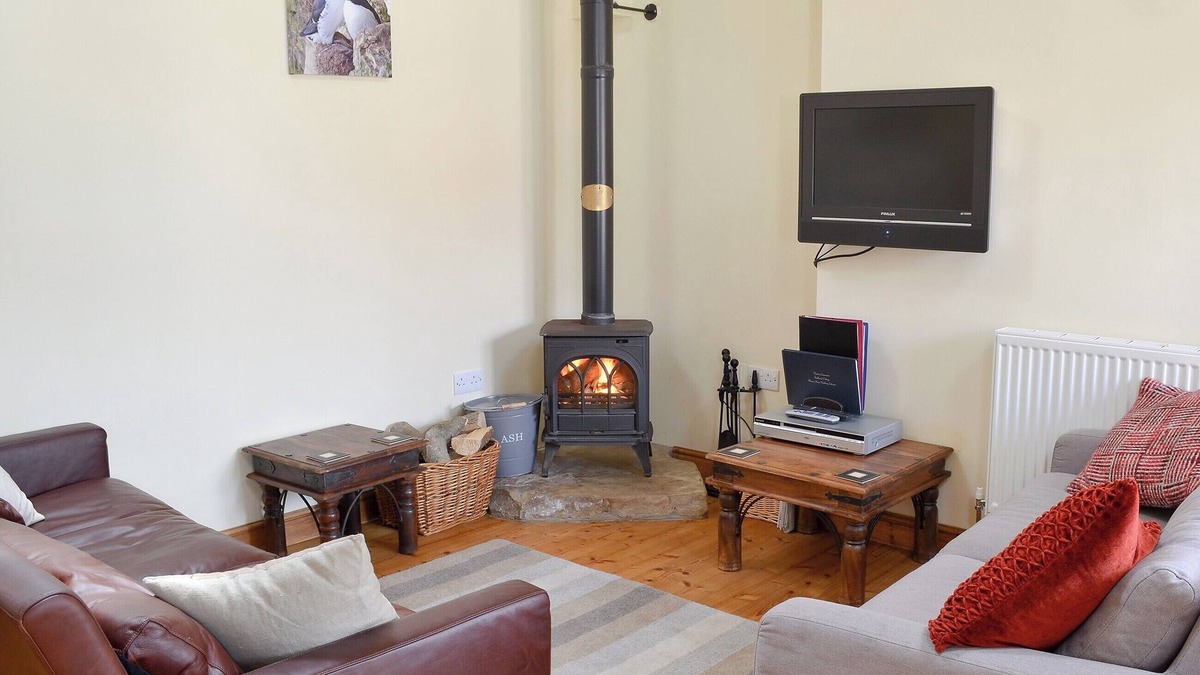 Buckton Cottage | 2 bedroom accommodation in Buckton, near Flamborough