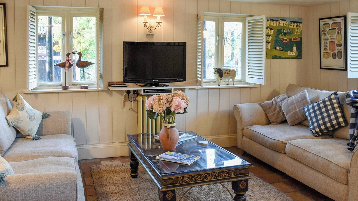 Bungay Cottage | 2 bedroom accommodation in Ilketshall St. Margaret, near Bungay