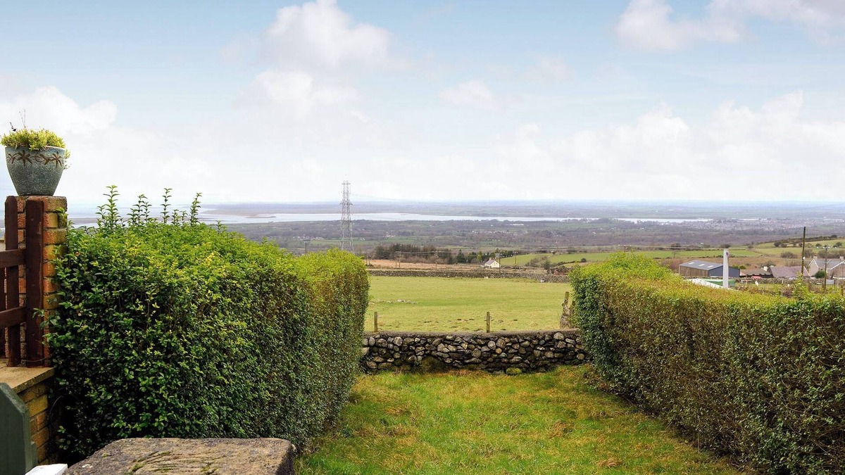 Dinas Cottage | 2 bedroom accommodation in Rhosgadfan, near Caernarfon