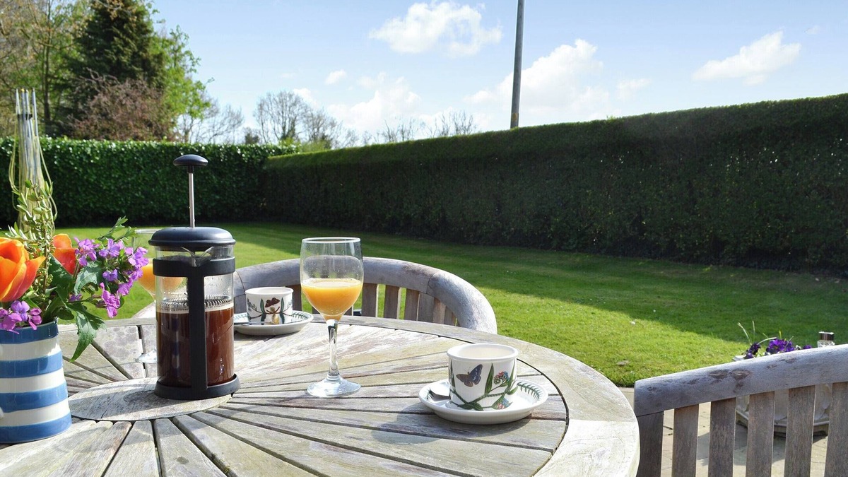 Foxley Cottage | 2 bedroom accommodation in Lyng, near Norwich