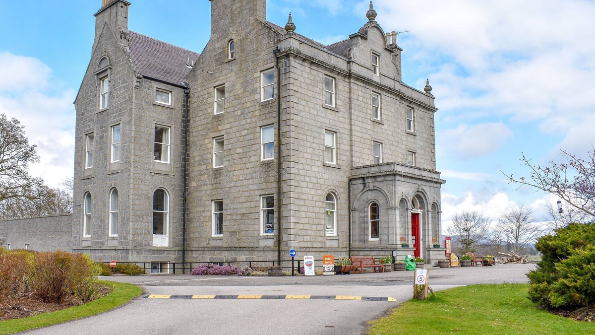 Alford Cottage | 2 bedroom accommodation in Huntly