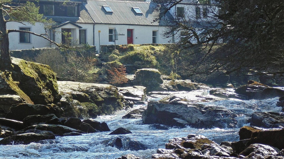 Killin Cottage | 2 bedroom accommodation in Killin