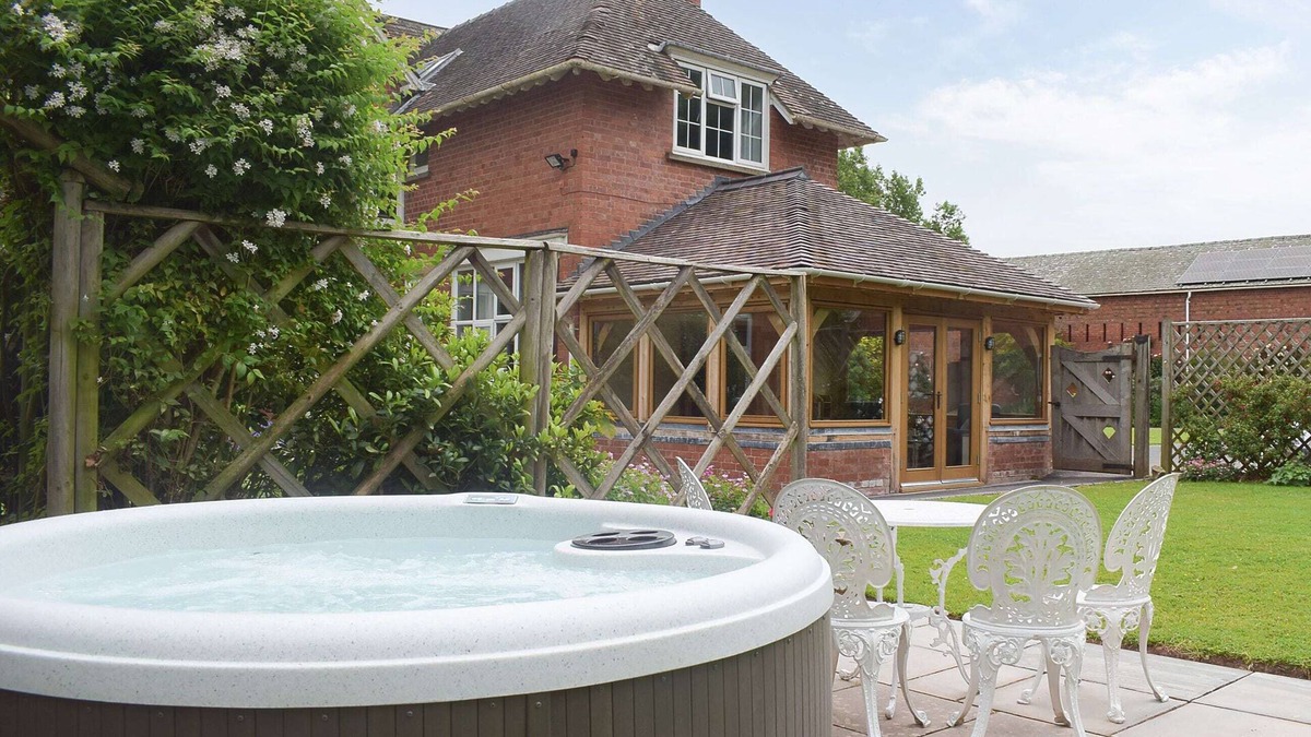 Letton Cottage | 2 bedroom accommodation in Letton