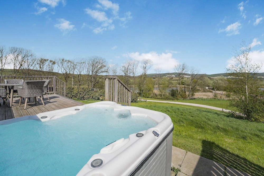 Lewes Ski Chalet | 2 bedroom accommodation in Lewes