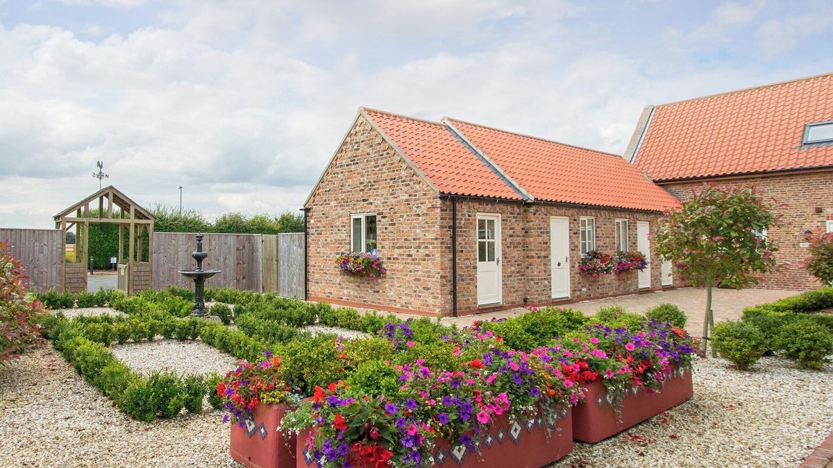 North Somercotes Cottage | 2 bedroom accommodation in North Somercotes, Mabelthorpe