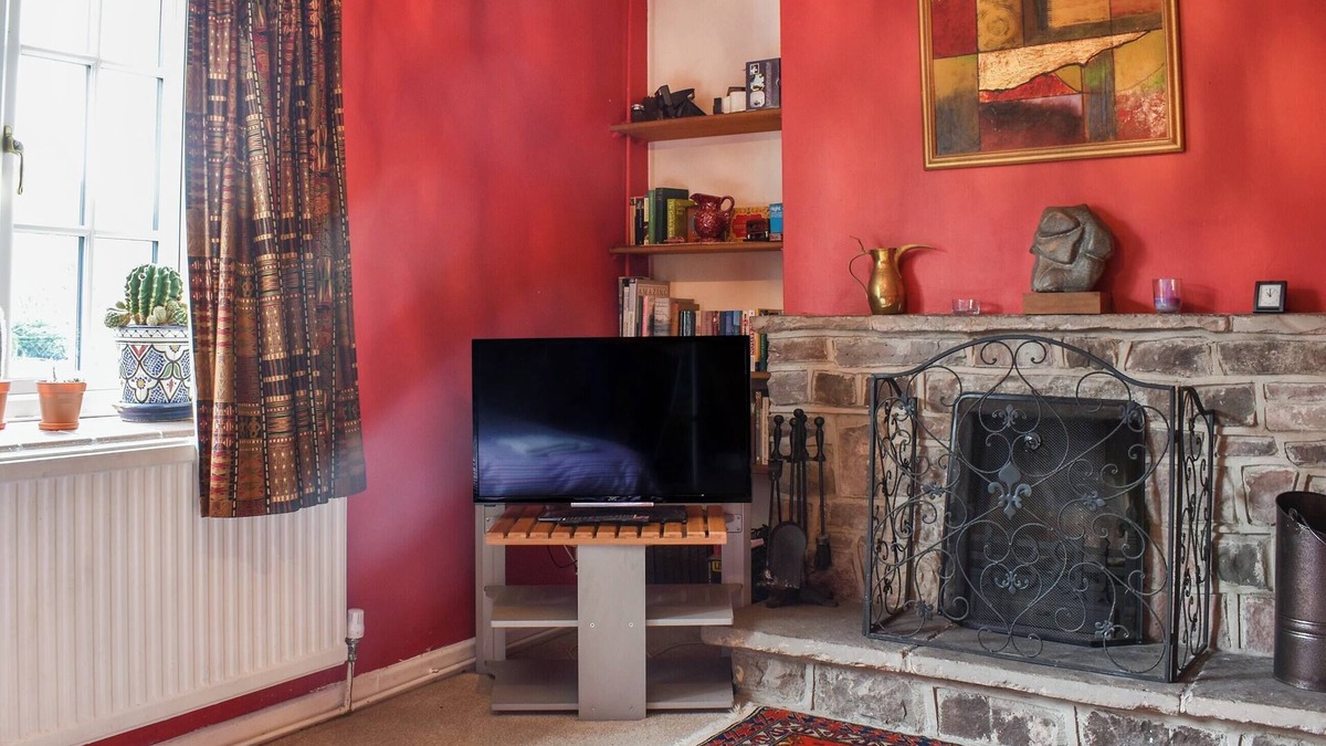 Blakeney Cottage | 2 bedroom accommodation in Lydney