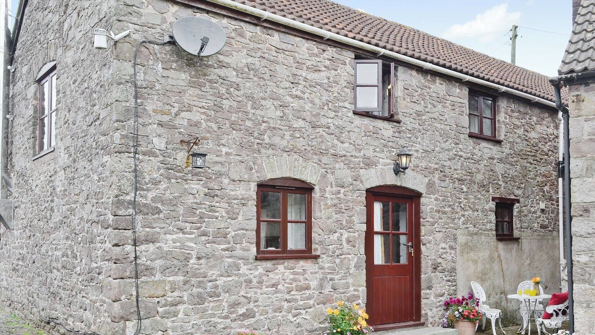 Lydney Cottage | 2 bedroom accommodation in Woolaston, near Lydney