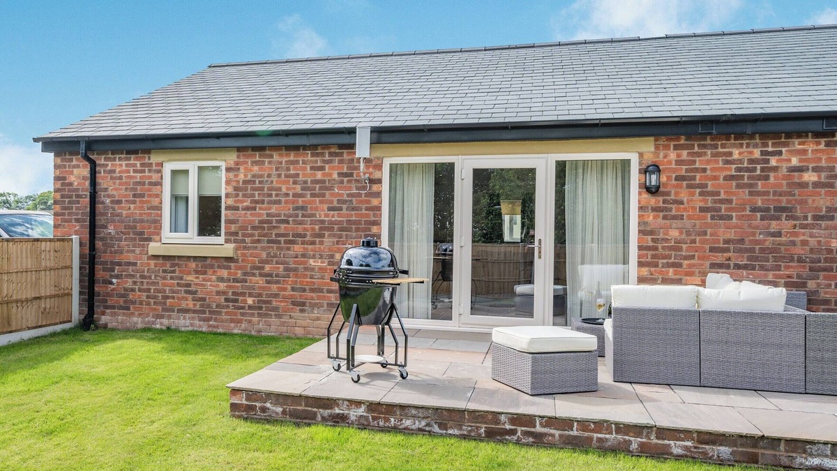 Lytham St. Anne's Cottage | 2 bedroom accommodation in Lytham