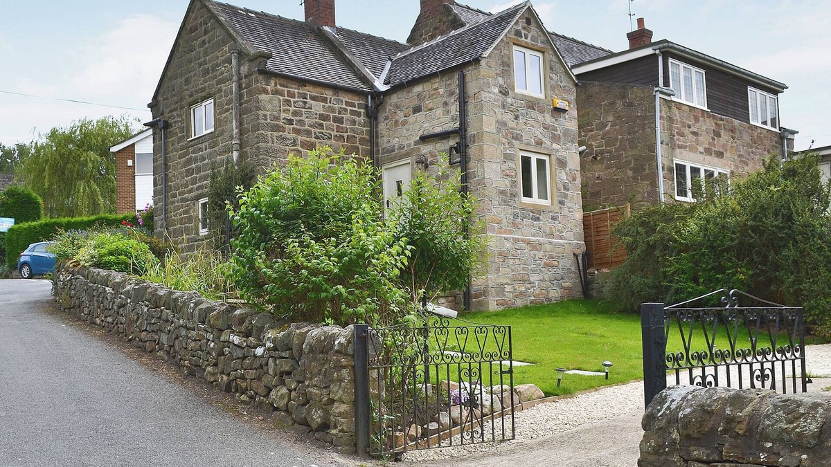 Lea Cottage | 2 bedroom accommodation in Lea, near Matlock