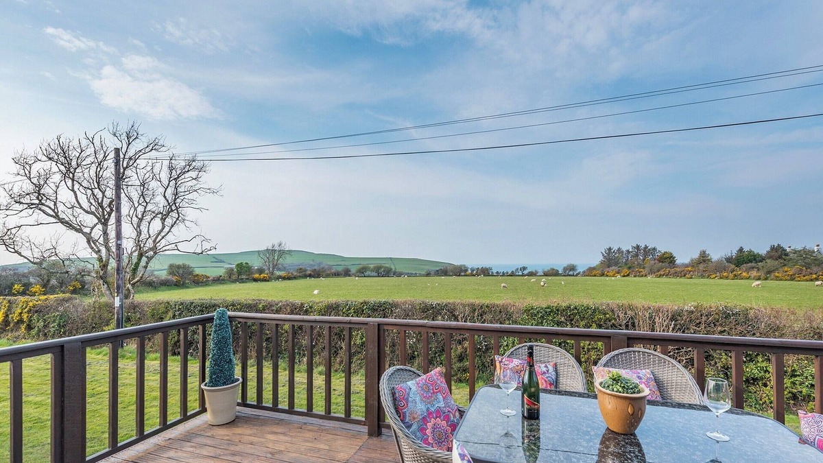 Dinas Cross Cottage | 2 bedroom accommodation in Dinas, near Fishguard