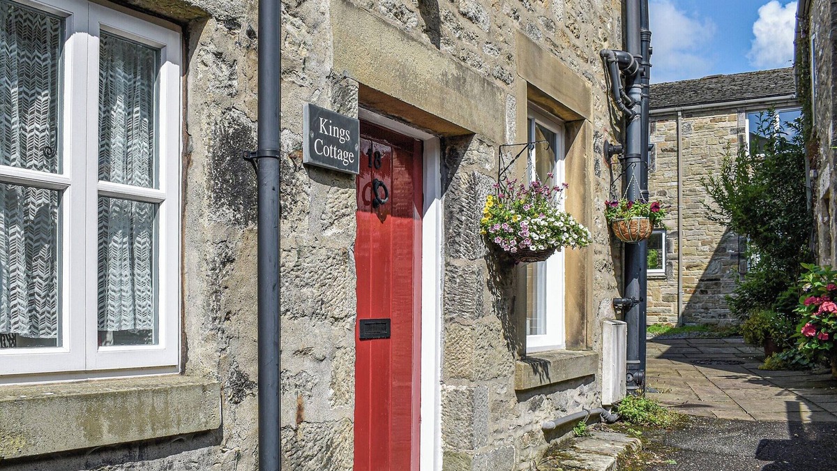 Giggleswick Cottage | 2 bedroom accommodation in Giggleswick, near Settle