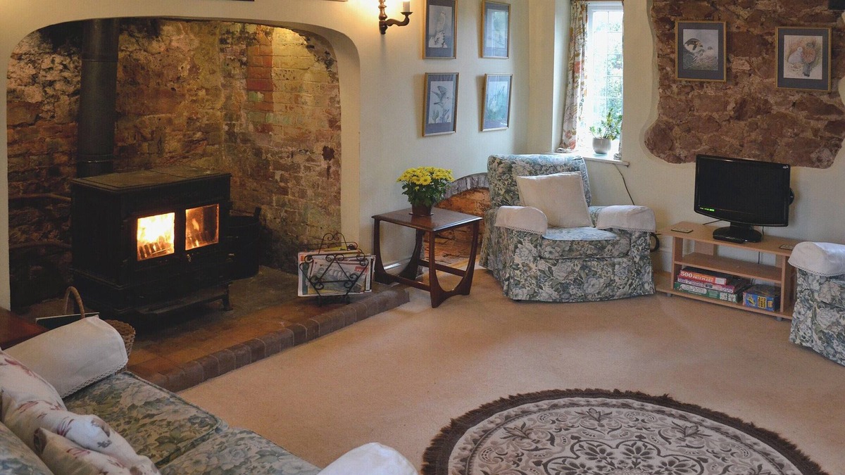 Oake Cottage | 2 bedroom accommodation in Oake, near Taunton