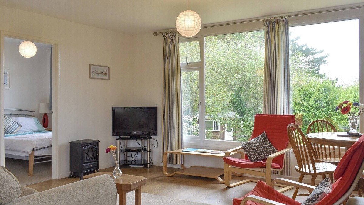 Mount Hawke Cottage | 2 bedroom accommodation in Mount Hawke, near Redruth