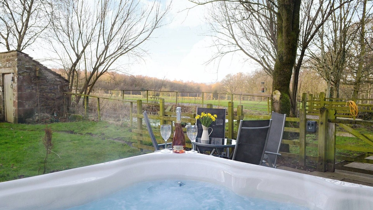 Westward Cottage | 2 bedroom accommodation in Brocklebank, near Caldbeck and Uldale