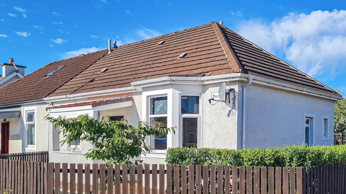Wishaw Cottage | 2 bedroom accommodation in Wishaw, North Lanarkshire