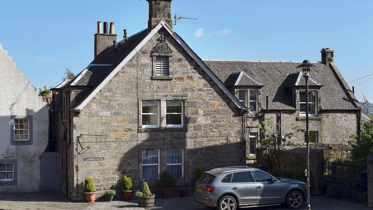 Airth Cottage | 2 bedroom accommodation in Culross, near Dunfermline