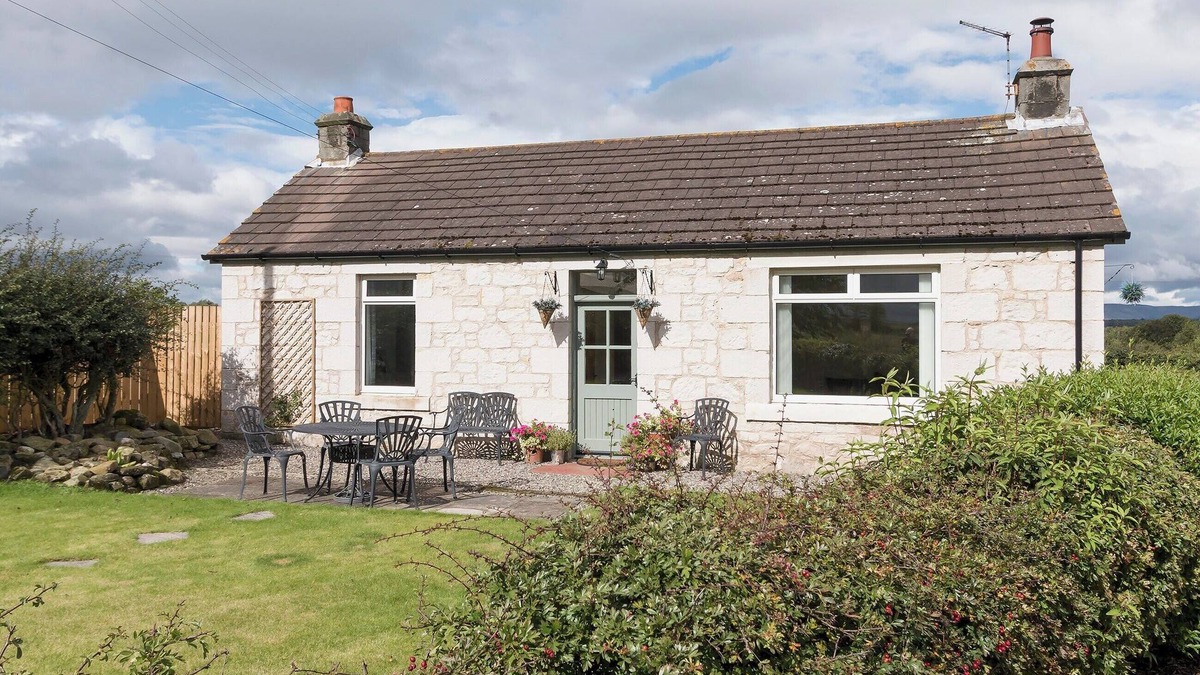 Airth Cottage | 2 bedroom accommodation in Culross, near Dunfermline