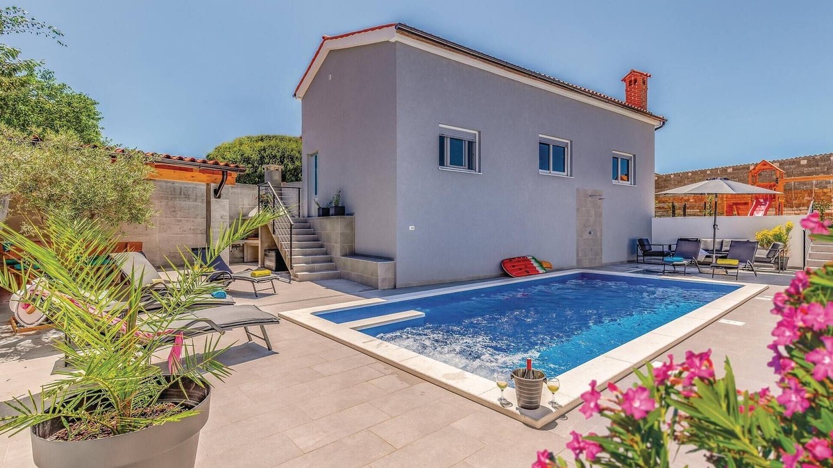 Muntic Apartment | 2 bedroom amazing apartment in Pula