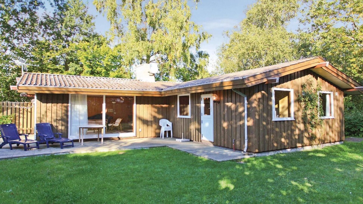 Store Fuglede House | 2 bedroom amazing home in Store Fuglede