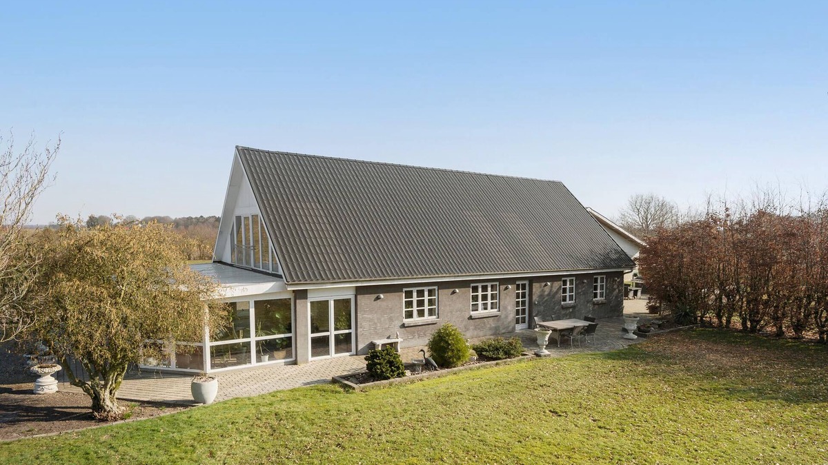 Give House | 2 bedroom amazing home in Grindsted