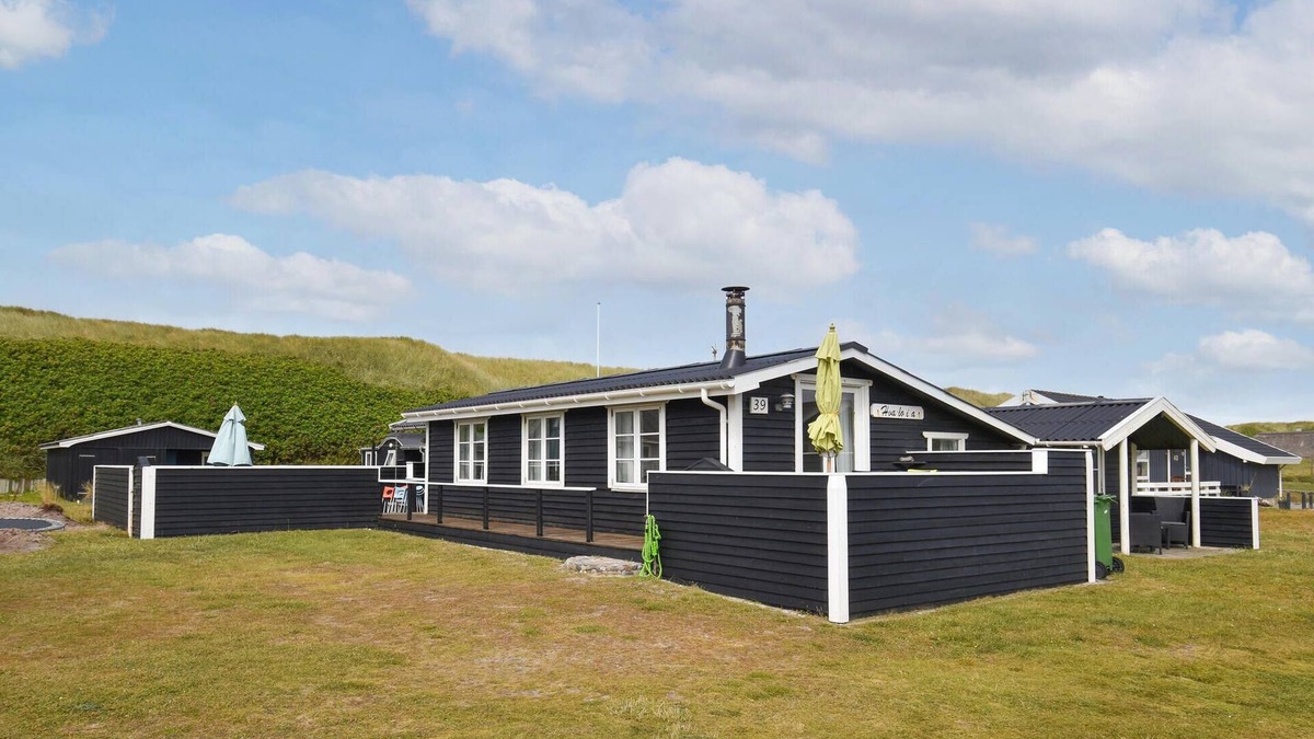 Fjand Badeby House | 2 bedroom amazing home in Ulfborg