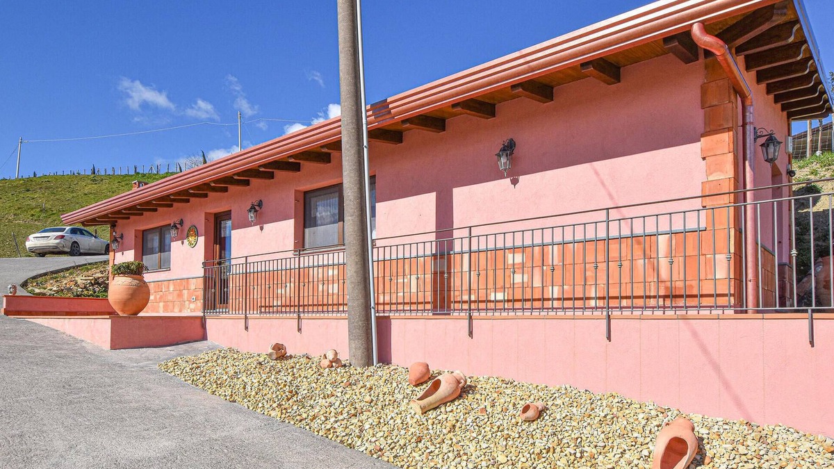 Troina House | 2 bedroom amazing home in Troina