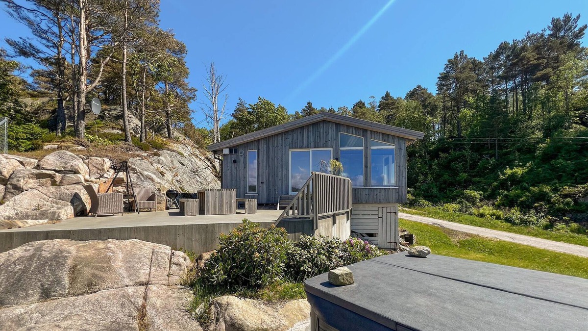 Mandal House | 2 bedroom amazing home in Mandal