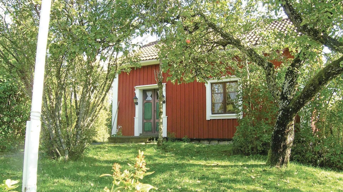 Sunhultsbrunn House | 2 bedroom amazing home in Tranås