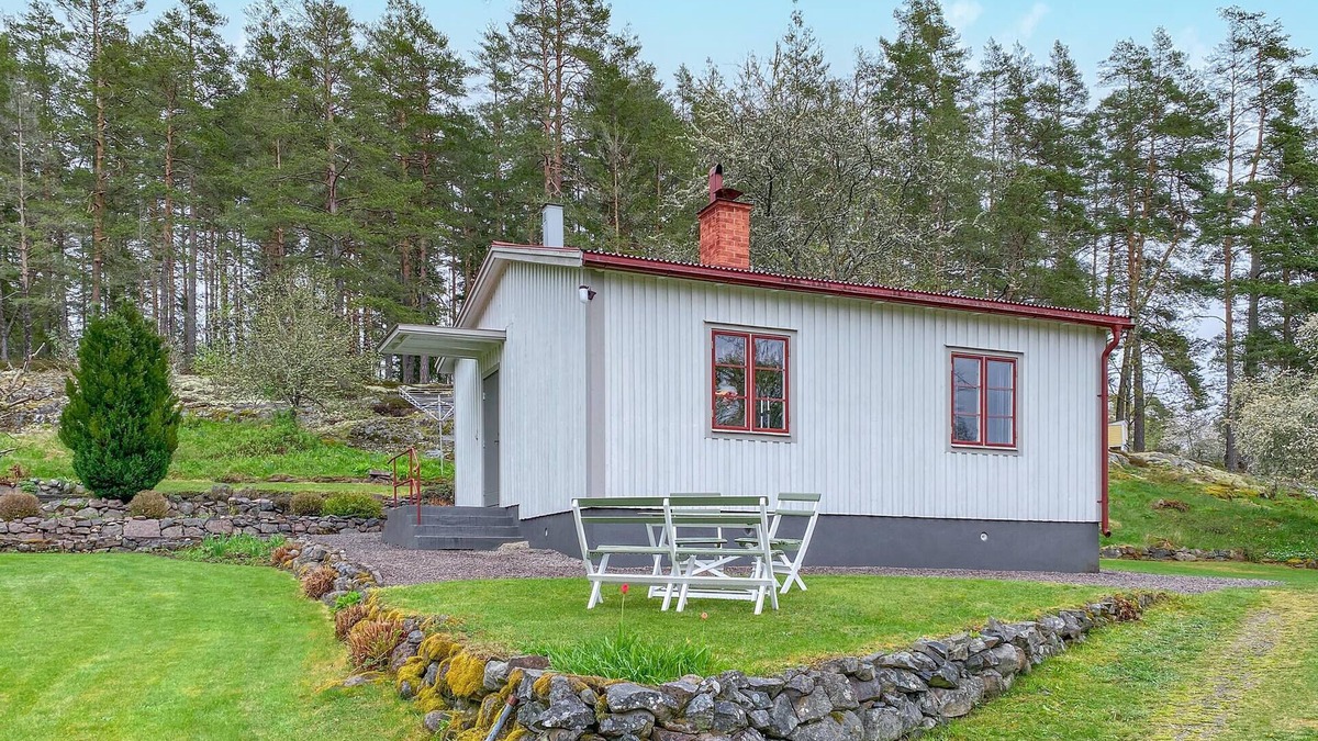 Gamleby House | 2 bedroom amazing home in Odensvi