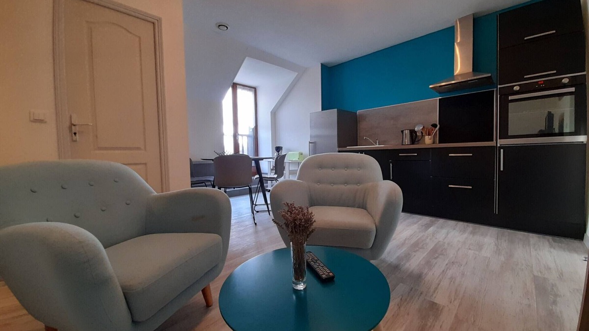 La Roche-Posay Apartment | 2-Bedroom Apartment with Wi-Fi, Near Centre and Spa, La Roche-Posay