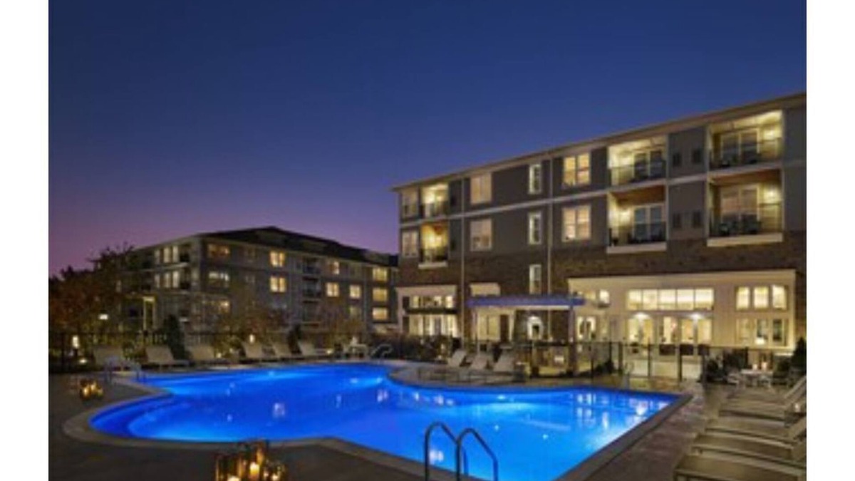 Newtown Square Apartment | 2-Bedroom Apartment - 7-day min. - Background check/Lease Required