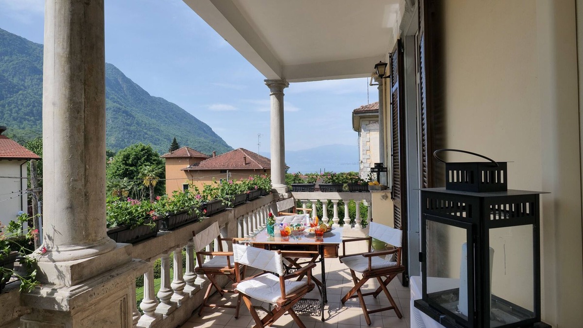 Castello Apartment | 2-bedroom apartment with 2 balconies, air condition and wonderful views of the lake
