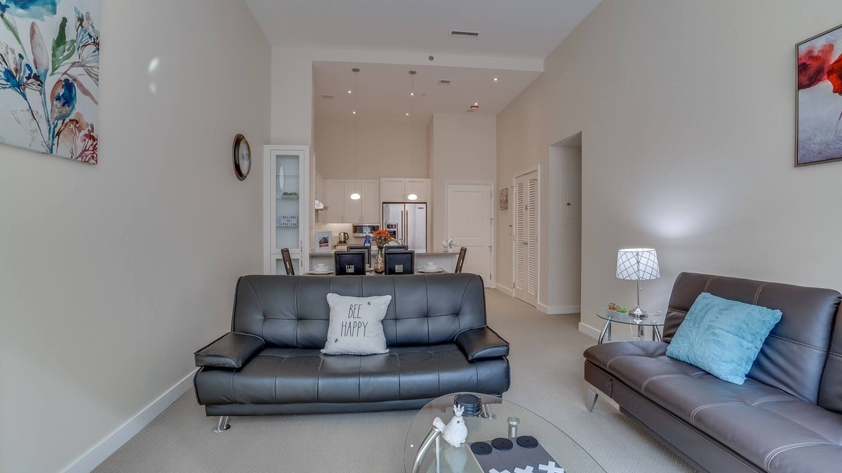 Penn Quarter Apartment | 2 Bedroom Apartment located in Washington Dc's Penn Quarter by RedAwning