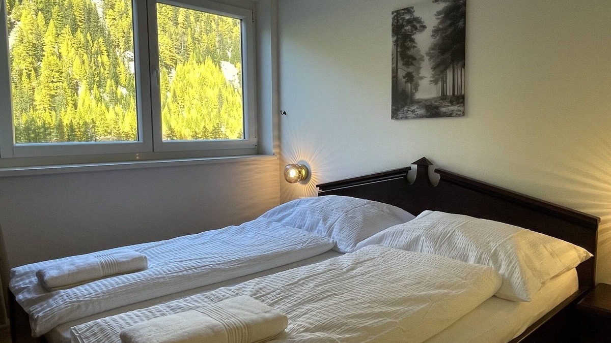 Zwieselstein Apartment | "2-Bedroom Apartment (ZW 7) at the International House Soelden"