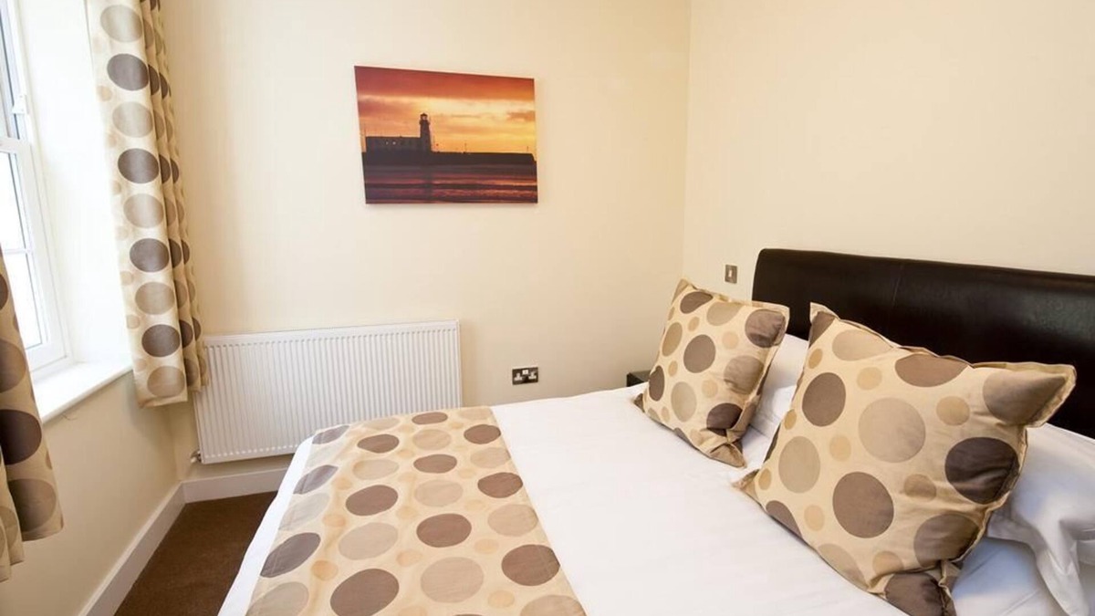 Scarborough Apartment | 2 Bedroom Apartment - 2nd Floor